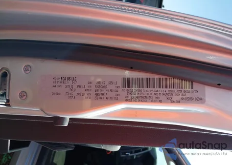 2017 Ram 1500 Express 4X2 6'4 Box из США, поврежденный, VIN 3C6JR6AT2HG681251